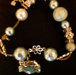 Hair pin & jewel h shape blue rib & sil bracelets